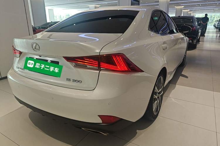 Used Lexus IS 2017 300 FENGSHANG Edition Rear Right 45 Deg