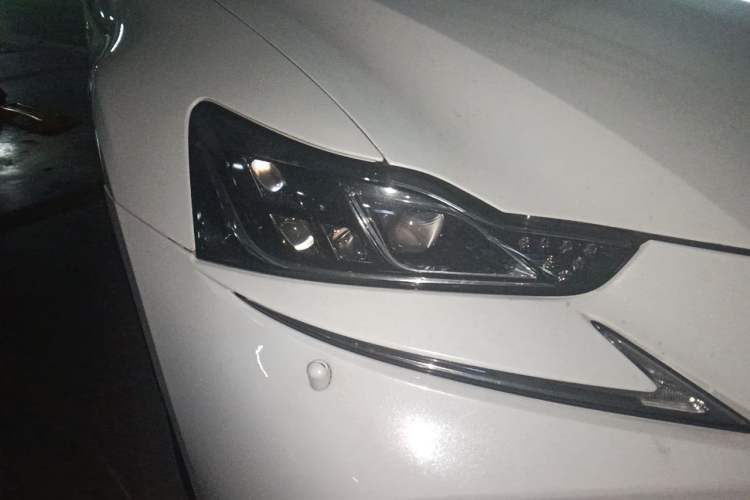 Used Lexus IS 2017 300 F SPORT Edition Right Front Headlight