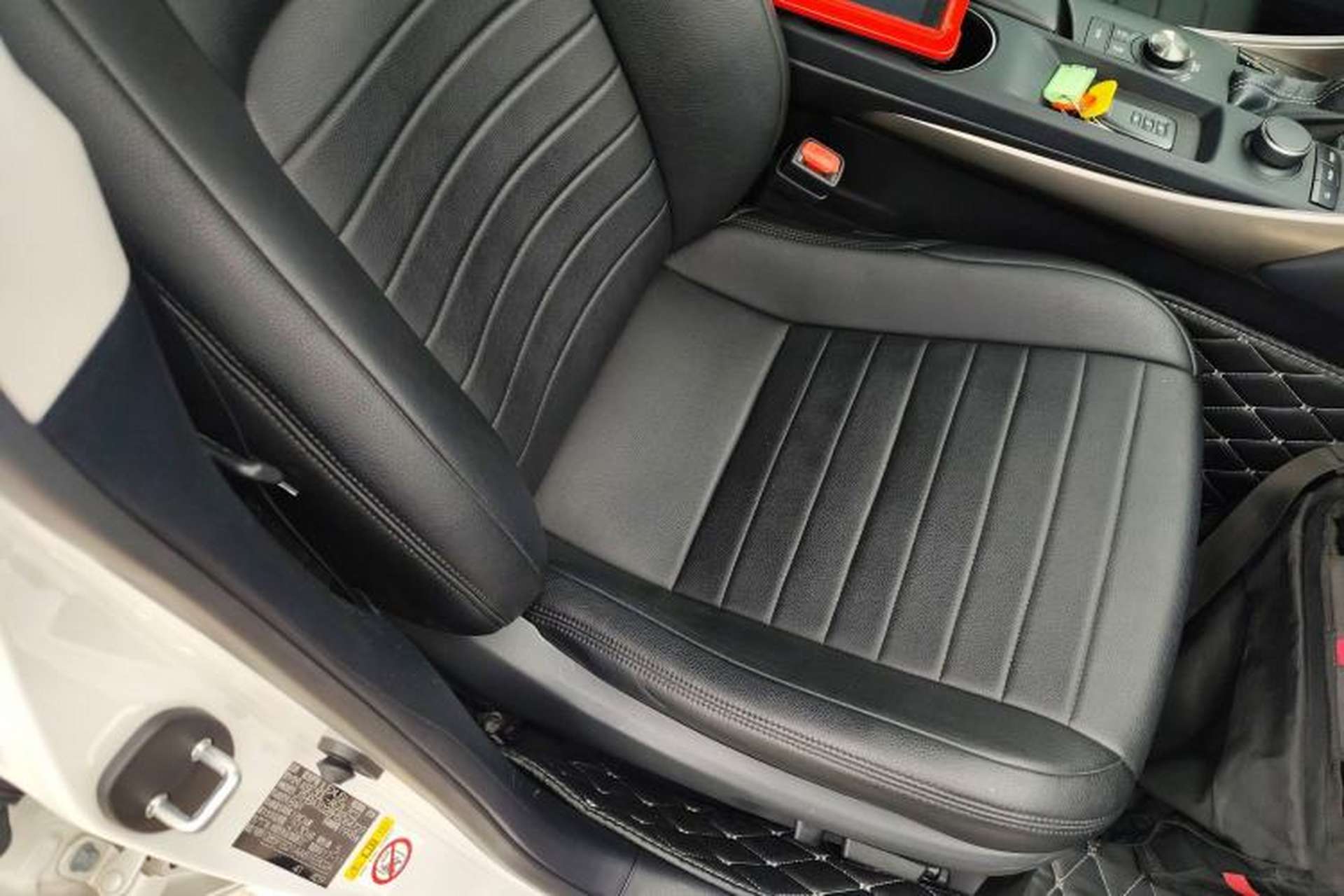 Used Lexus IS 2017 300 FENGSHANG Edition Right Front Seat