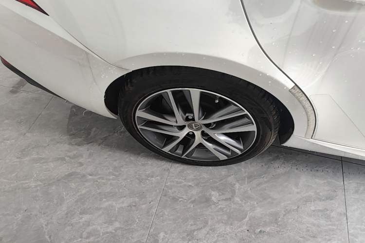 Used Lexus IS 2017 300 FENGSHANG Edition Right Rear Wheel Hub