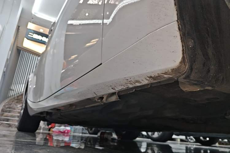 Used Lexus IS 2017 300 F SPORT Edition Right Side Sill