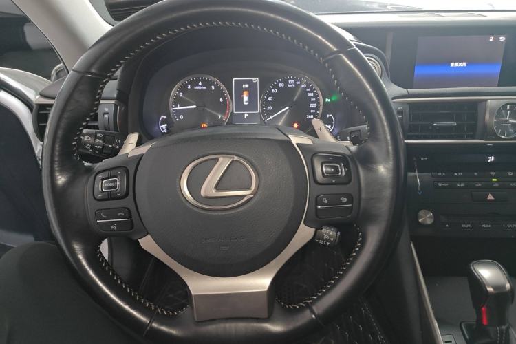 Used Lexus IS 2017 300 FENGSHANG Edition Steering Wheel