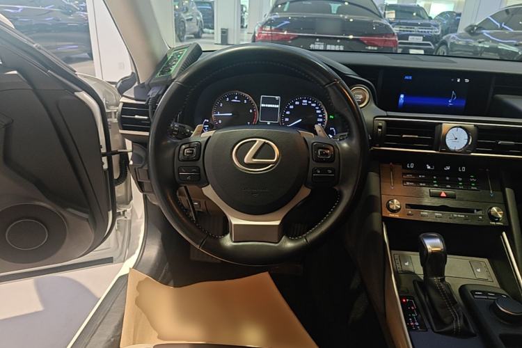 Used Lexus IS 2017 300 FENGSHANG Edition Steering Wheel
