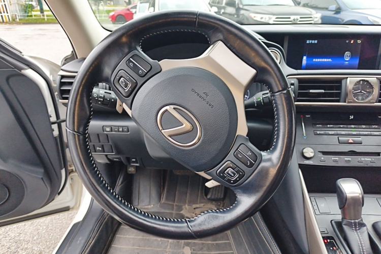 Used Lexus IS 2017 300 FENGSHANG Edition Steering Wheel