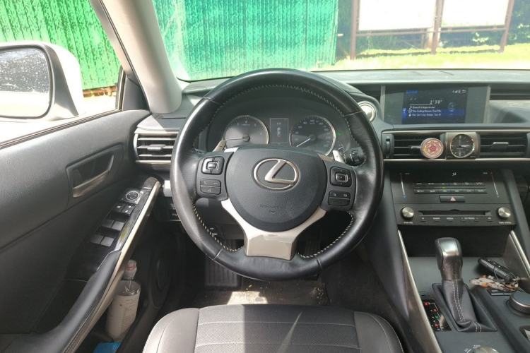 Used Lexus IS 2017 300 Leading Edition Steering Wheel