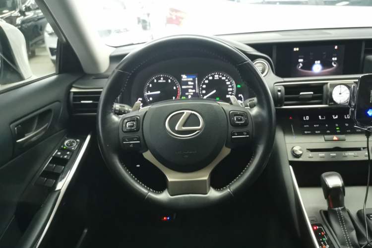 Used Lexus IS 2017 300 Leading Edition Steering Wheel