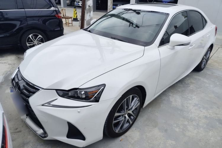 Used Lexus IS 2017 300 FENGSHANG Edition Guazi used car, China used car export, Used car for sale, Used cars, Cheapest cars for sale