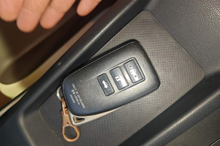 Used Lexus IS 2017 300 FENGSHANG Edition Vehicle Key