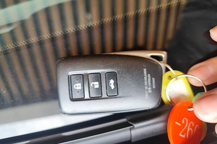 Used Lexus IS 2017 300 FENGSHANG Edition Vehicle Key