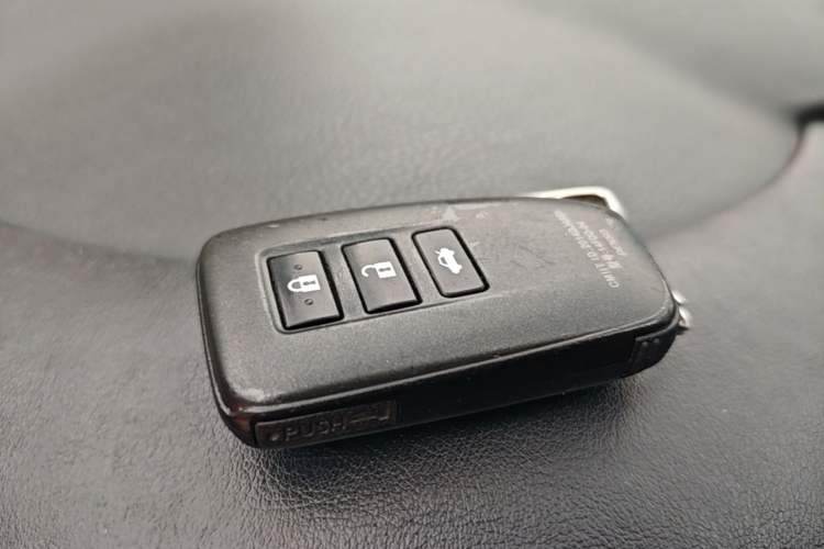 Used Lexus IS 2017 300 FENGSHANG Edition Vehicle Key