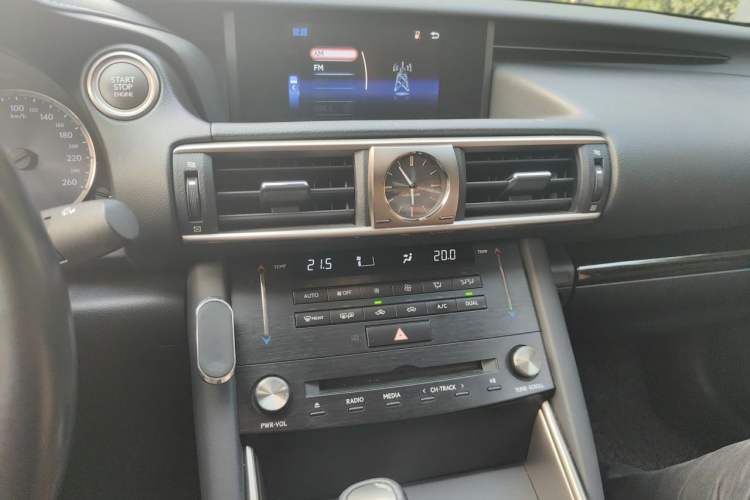 Used Lexus IS 2017 300 Leading Edition Audio And AC Panel