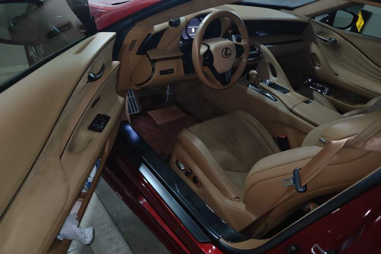 Used Lexus LC 2018 500h Sport Edition Driver Seat