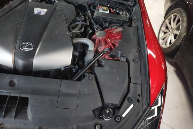 Used Lexus LC 2018 500h Engine Bay Left