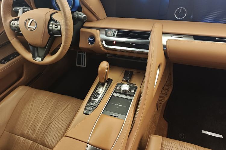 Used Lexus LC 2018 500h Interior 5