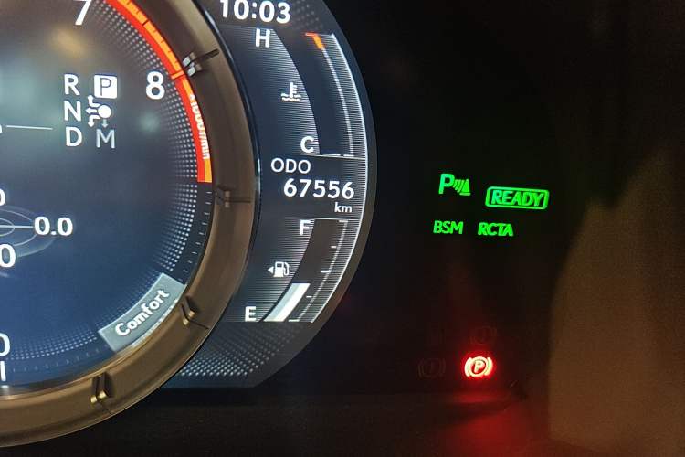 Used Lexus LC 2018 500h Odometer Close Up