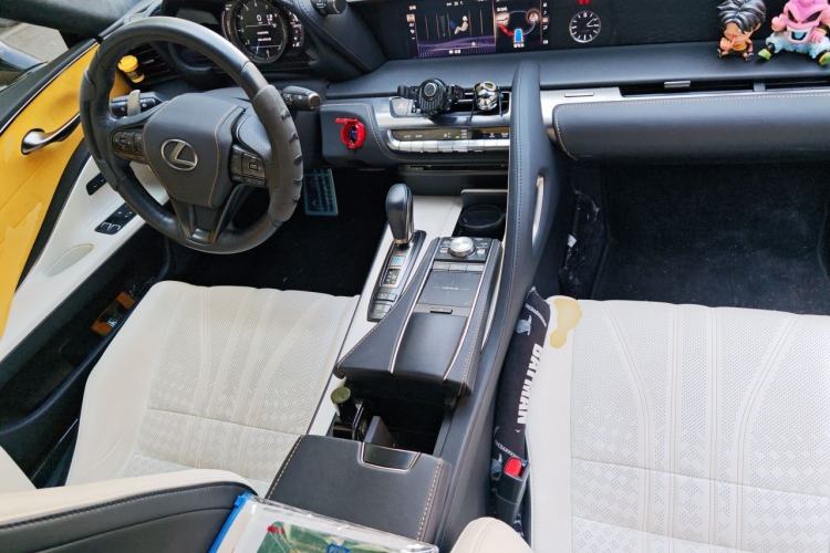 Used Lexus LC 2018 500h Sport Edition Center Console