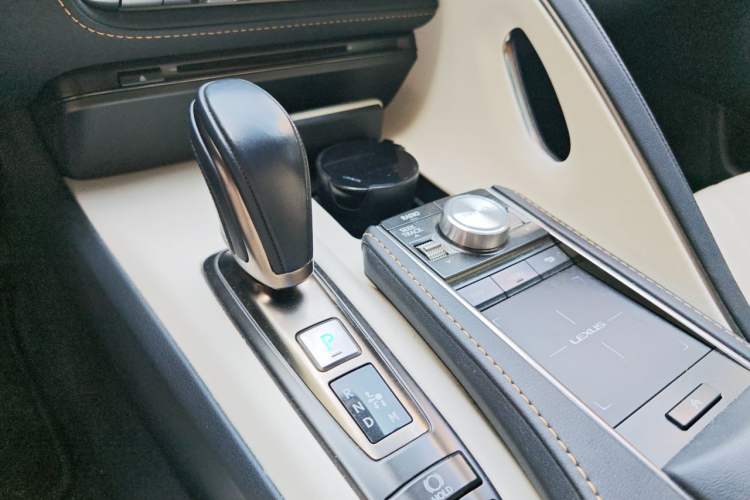 Used Lexus LC 2018 500h Sport Edition Gear Lever