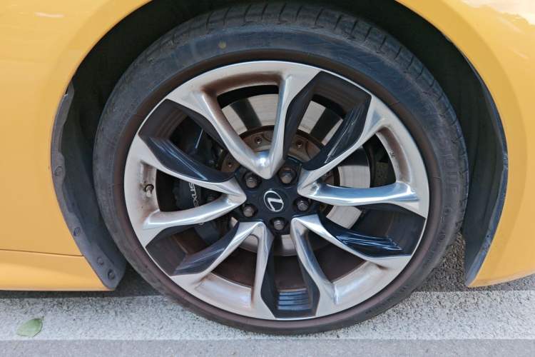 Used Lexus LC 2018 500h Sport Edition Right Front Wheel Hub