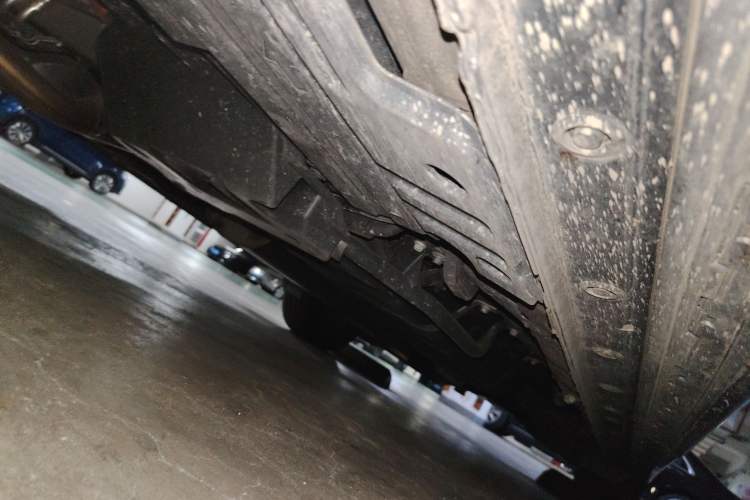 Used Lexus LM 2020 300h Four-Seat Grand Edition Chassis Front Left