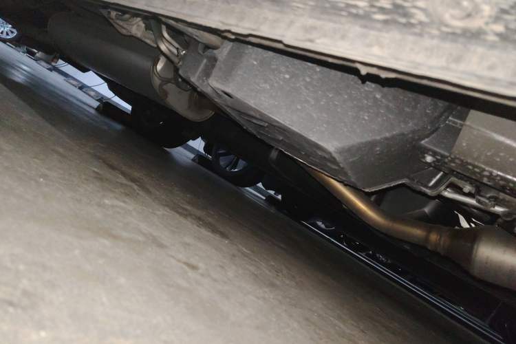 Used Lexus LM 2020 300h Four-Seat Grand Edition Chassis Front Right