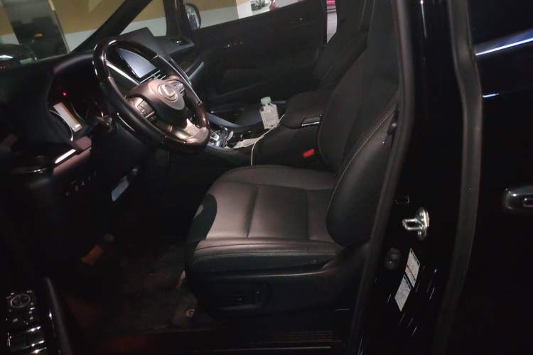 Used Lexus LM 2020 300h Four-Seat Grand Edition Left Front Seat