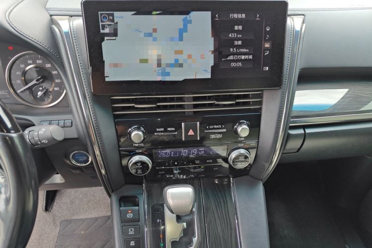 Used Lexus LM 2020 300h Seven-Seat Elegant Edition Audio And AC Panel