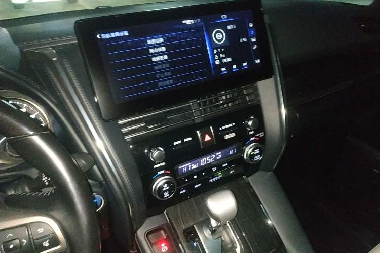 Used Lexus LM 2020 300h Four-Seat Grand Edition Audio And AC Panel