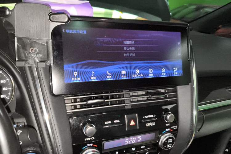 Used Lexus LM 2020 300h Four-Seat Grand Edition Audio And AC Panel