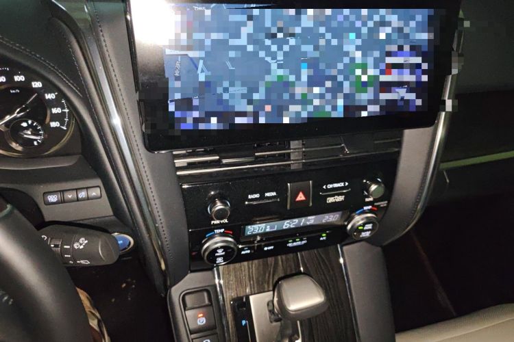 Used Lexus LM 2020 300h Seven-Seat Elegant Edition Audio And AC Panel