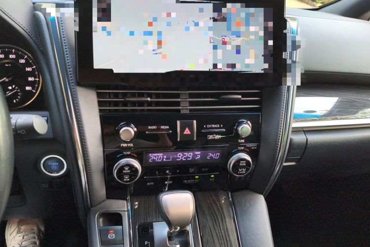 Used Lexus LM 2020 300h Seven-Seat Elegant Edition Audio And AC Panel