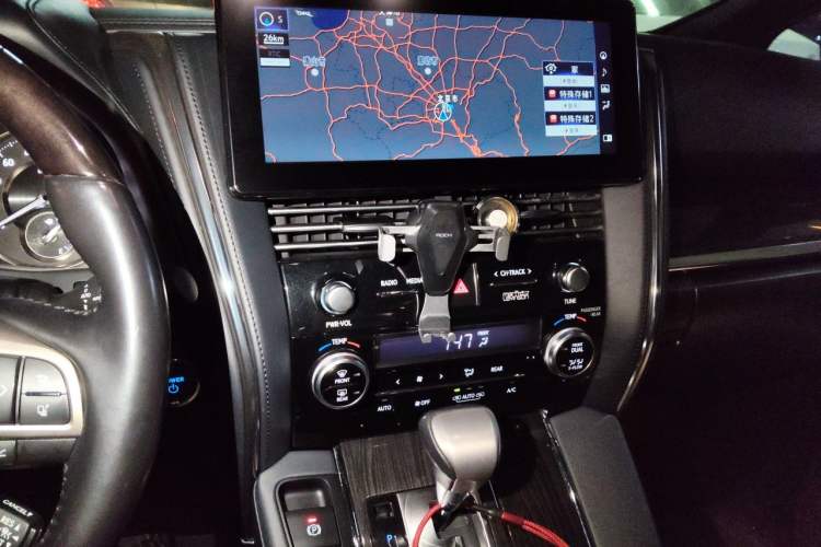 Used Lexus LM 2020 300h Seven-Seat Elegant Edition Audio And AC Panel