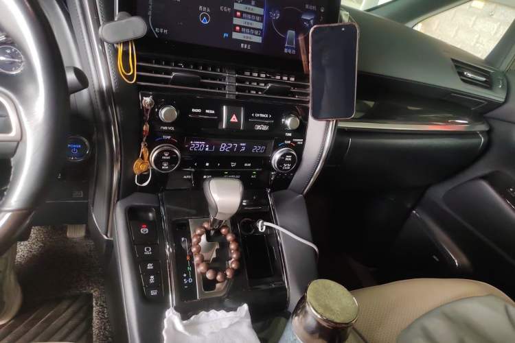 Used Lexus LM 2020 300h Four-Seat Grand Edition Audio And AC Panel
