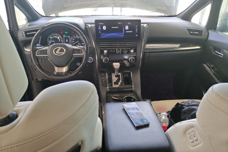 Used Lexus LM 2020 300h Seven-Seat Elegant Edition Center Console