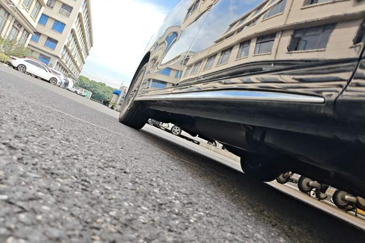 Used Lexus LM 2020 300h Four-Seat Grand Edition Chassis Front Right
