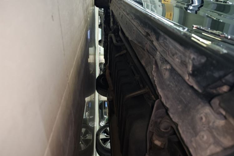 Used Lexus LM 2020 300h Seven-Seat Elegant Edition Chassis Rear Left