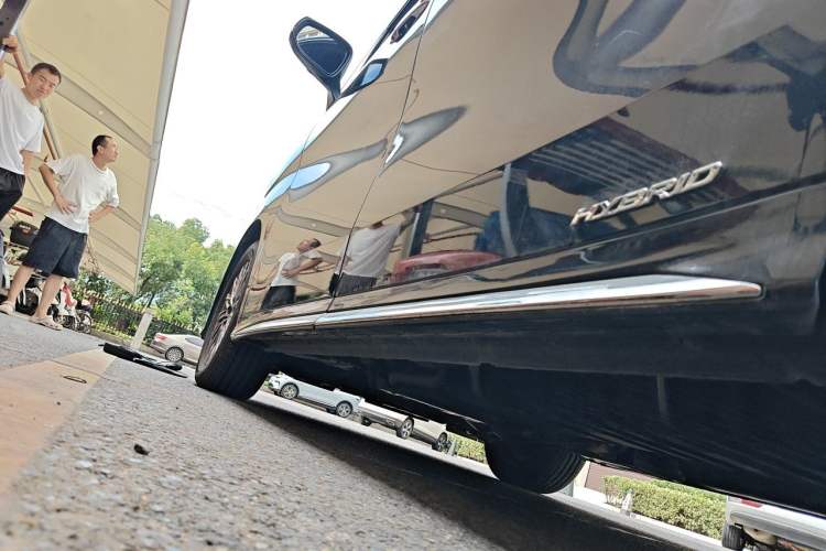 Used Lexus LM 2020 300h Four-Seat Grand Edition Chassis Rear Left