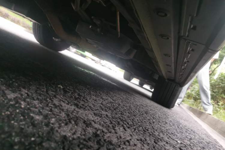 Used Lexus LM 2020 300h Seven-Seat Elegant Edition Chassis Rear Right