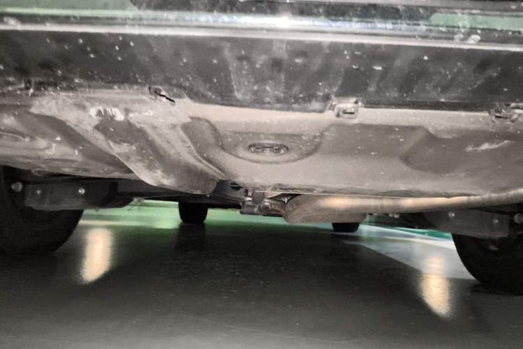 Used Lexus LM 2020 300h Four-Seat Grand Edition Chassis Rear