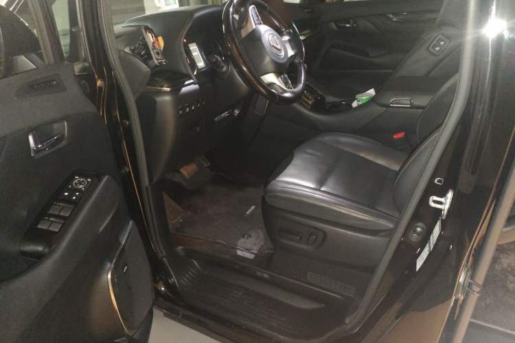 Used Lexus LM 2020 300h Seven-Seat Elegant Edition Driver Seat