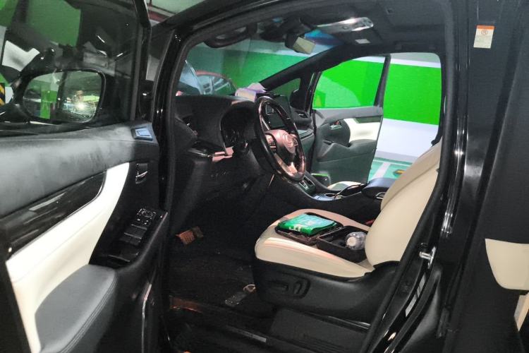 Used Lexus LM 2020 300h Four-Seat Grand Edition Driver Seat