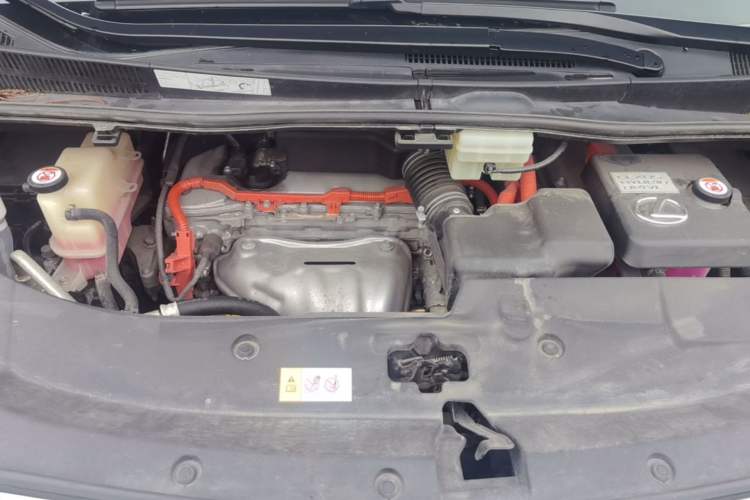 Used Lexus LM 2020 300h Seven-Seat Elegant Edition Engine Bay