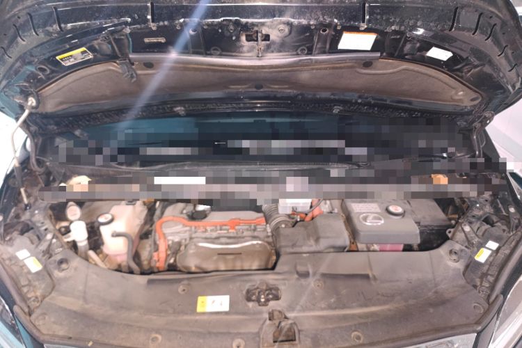 Used Lexus LM 2020 300h Seven-Seat Elegant Edition Engine Bay