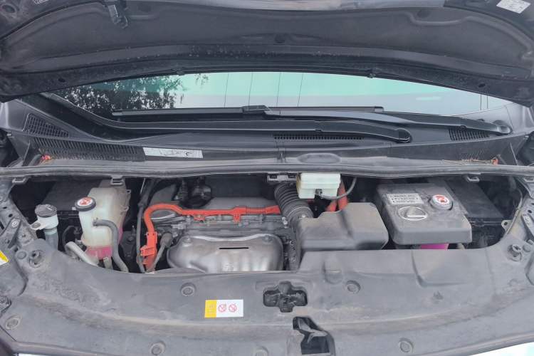 Used Lexus LM 2020 300h Seven-Seat Elegant Edition Engine Bay