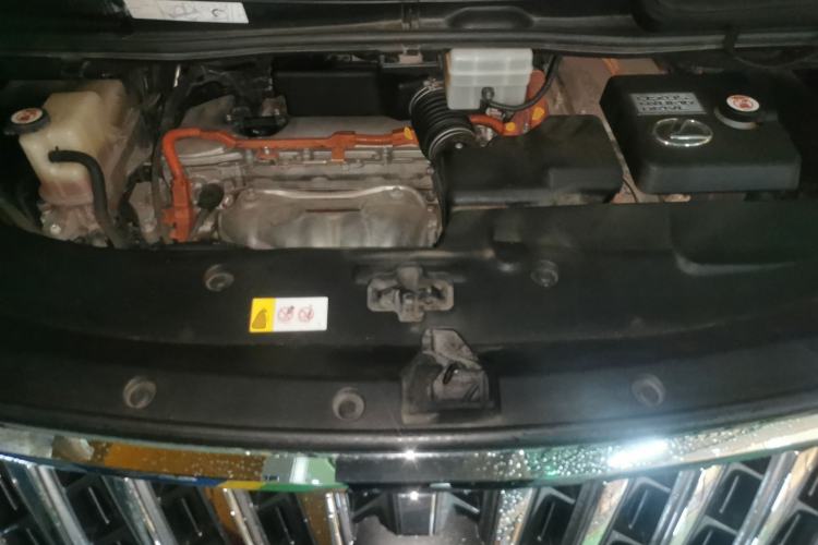 Used Lexus LM 2020 300h Seven-Seat Elegant Edition Engine Bay