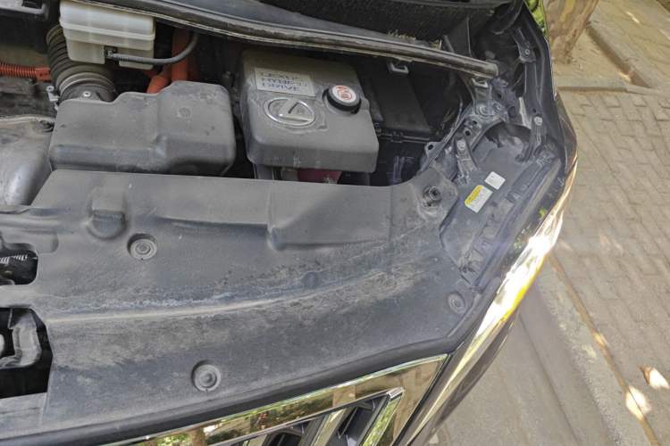 Used Lexus LM 2020 300h Four-Seat Grand Edition Engine Bay Left