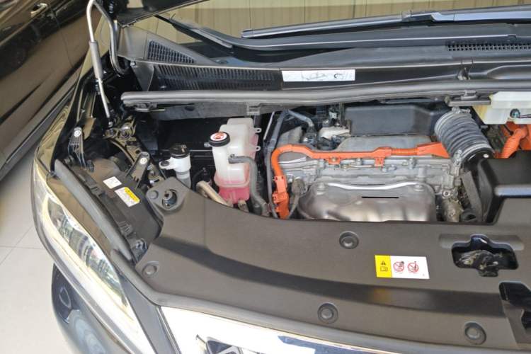 Used Lexus LM 2020 300h Seven-Seat Elegant Edition Engine Bay Right
