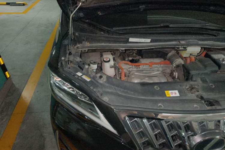 Used Lexus LM 2020 300h Four-Seat Grand Edition Engine Bay Right
