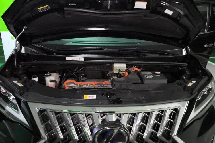 Used Lexus LM 2020 300h Four-Seat Grand Edition Engine Bay