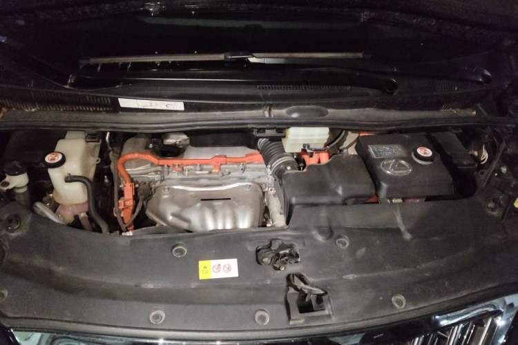 Used Lexus LM 2020 300h Seven-Seat Elegant Edition Engine Bay