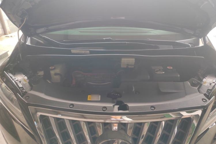 Used Lexus LM 2020 300h Four-Seat Grand Edition Engine Bay